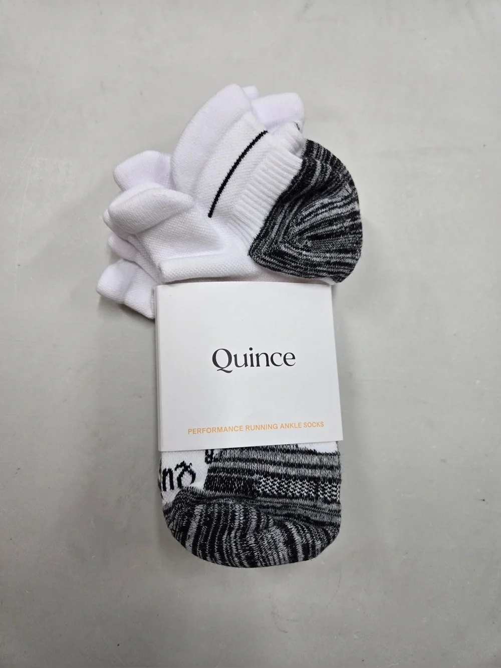 NWT QUINCE 3 Pack Performance Running Ankle Socks Medium White 0680
